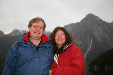 3233 Lori & Steve on Milford Sound