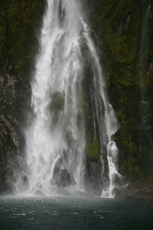3330 Milford Sound Falls